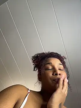 Czat XXX na żywo – Nahomy_Sara