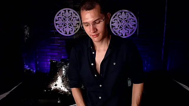 MilanDavid1 élő XXX-chatje