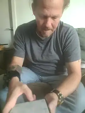 yourMasterisBored 在線直播表演