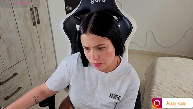 Victoryyy_ Adlı Modelin Canlı XXX Sohbeti