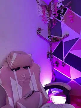 little_emma0: онлайн-секс-чат