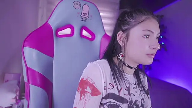 Rebecah_1のライブXXXチャット