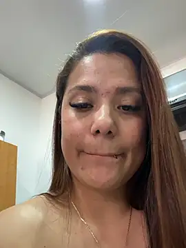 Pretty__Milf's Webcam Show