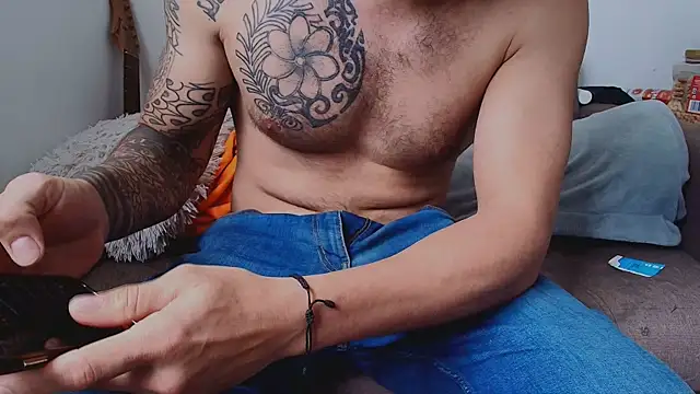 thomas_gun Adlı Modelin Canlı XXX Sohbeti