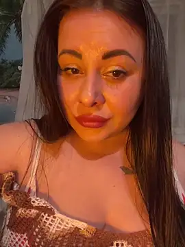 DaisyStreet élő XXX-chatje