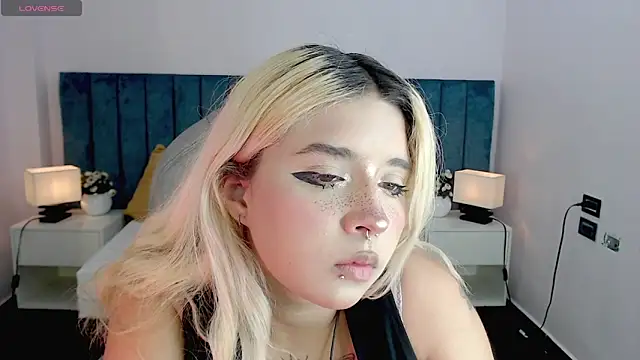 Živý XXX chat april_bunnyy