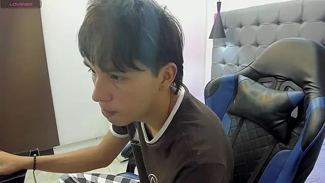 StiwenTwink: απευθείας συνομιλία ΧΧΧ