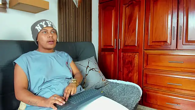 Noha__scott লাইভ XXX চ্যাট