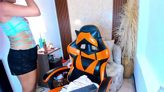 Aleid_: διαδικτυακό σόου στην κάμερα