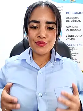 Chat XXX en directo de MAYE__13