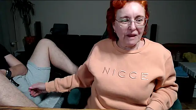 Chat XXX en directo de JoannaAndNeighbour