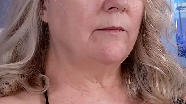 Kaitlyn_WintersのライブXXXチャット