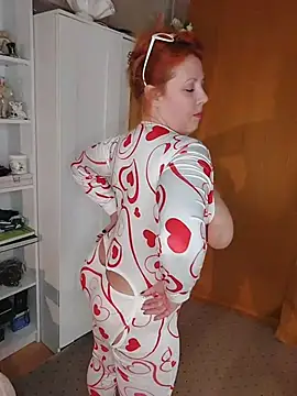 Chat +18 de GingerFoxy ao vivo