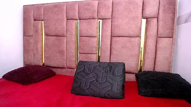 CHLOESHOW Chat XXX in diretta