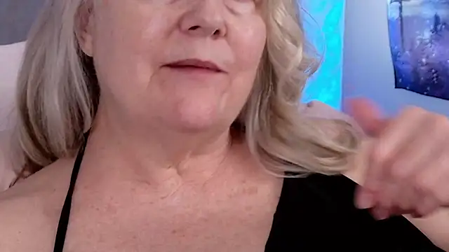 Kaitlyn_WintersのライブXXXチャット