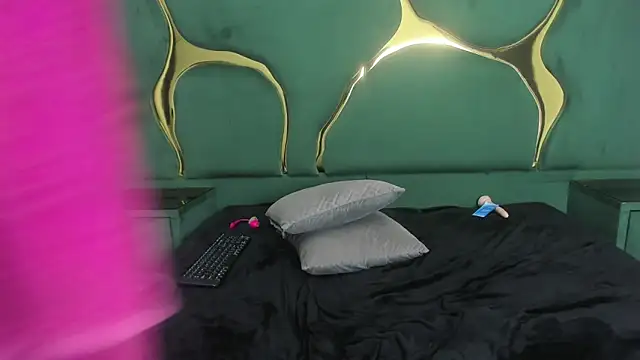 Chat XXX ao vivo de CamilaRoyale