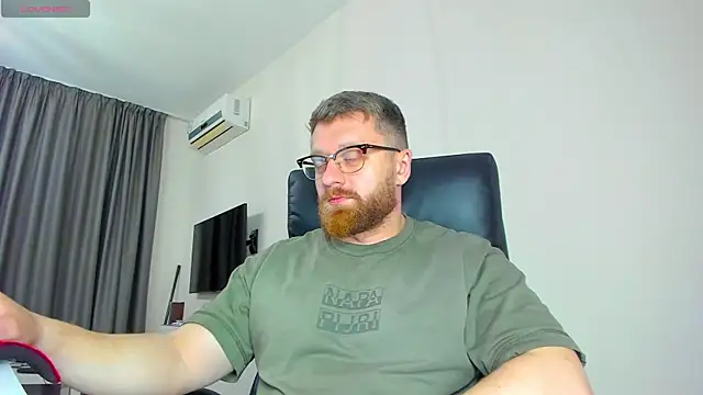 Findom_guy: διαδικτυακό σόου στην κάμερα