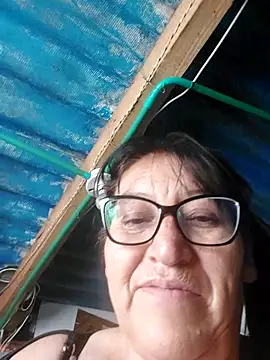 clarita_01's Live XXX Chat