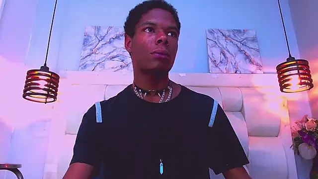 Santiago_Ortiz_: онлайн-секс-чат