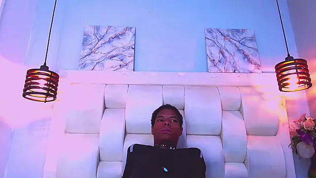 Santiago_Ortiz_'s Live XXX Chat