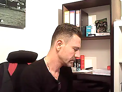 mastercharisma35's Live XXX Chat