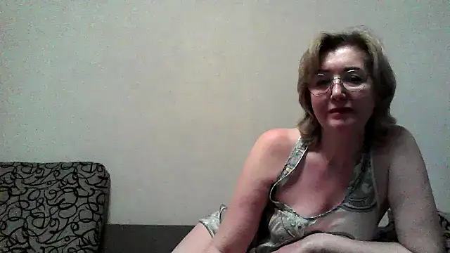 IrynaMolbertx live XXX chat