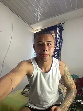 _Logan_Colton_のウェブカメラショー