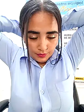 Chat XXX en directo de MAYE__13