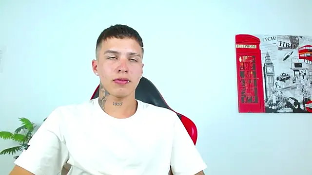 Cumandres18's Live XXX Chat