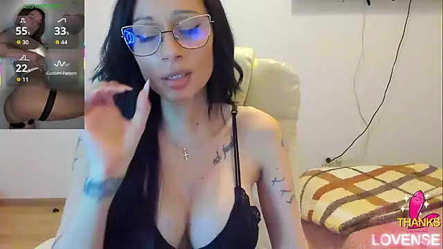 kissnicol32のライブXXXチャット