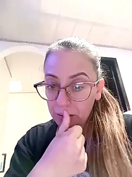 miss_hanna07's Webcam Show