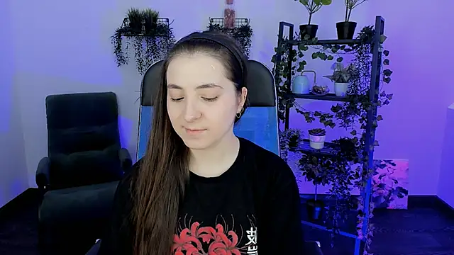 VirtuallVoyant's Live XXX Chat