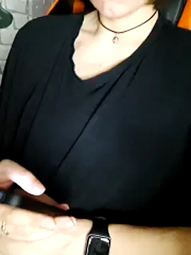 Aashikalaa's Live XXX Chat