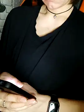 Aashikalaa's Live XXX Chat