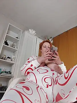 XXX chat uživo modela GingerFoxy