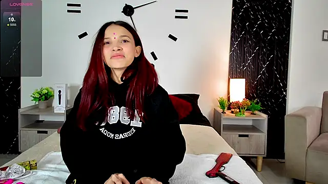 aurora_petitee's Live XXX Chat