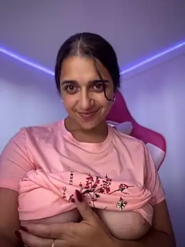 Chatroom XXX en direct de Alice777_