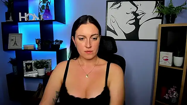 XXX chat uživo modela FUN_AMI