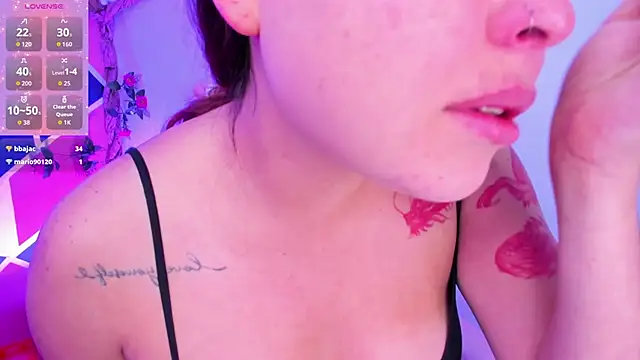 little_emma0's Live XXX Chat