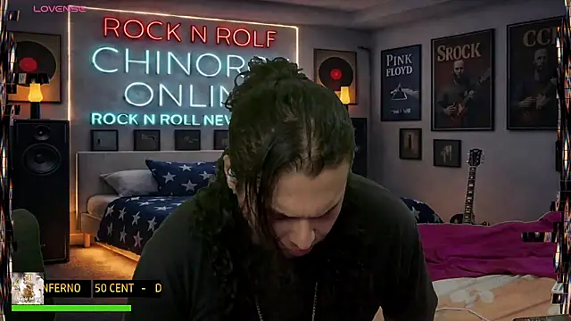 Show modela chino_roz na web-kameri