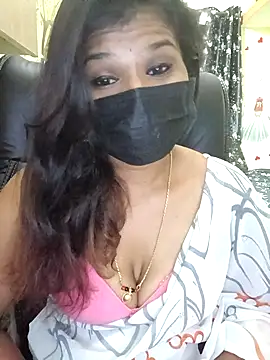 Premalatha_28: διαδικτυακό σόου στην κάμερα