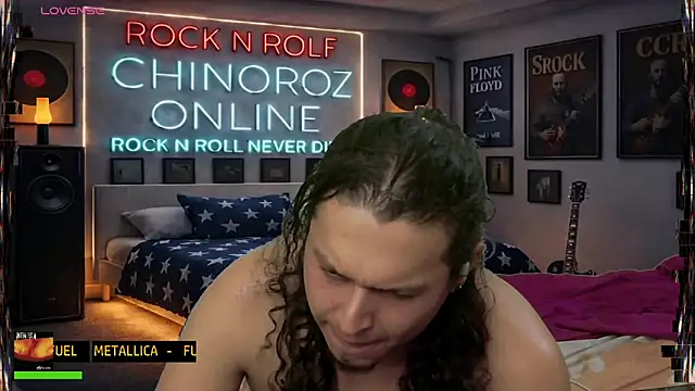 Pokazy przed kamerką – chino_roz