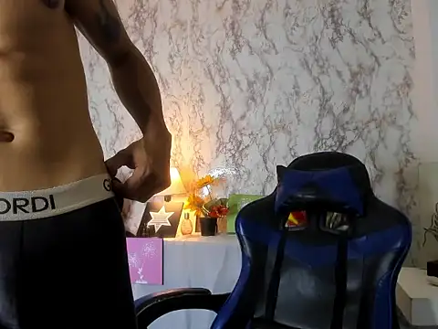 Dominic_Blaze Show in webcam