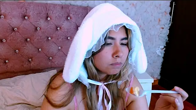 Sofiazaf_ Adlı Modelin Canlı XXX Sohbeti