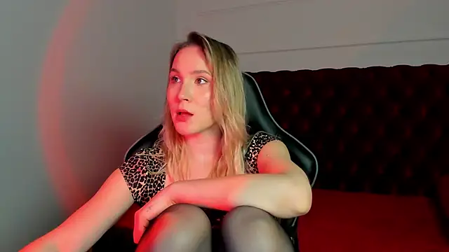 ElaraVoltage: απευθείας συνομιλία ΧΧΧ