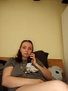 Chat XXX en directo de Bella-Monroe