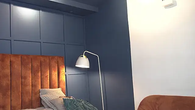 Tayler_Kim: онлайн-секс-чат