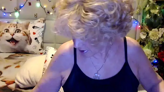 HappyWomanOn Adlı Modelin Canlı XXX Sohbeti