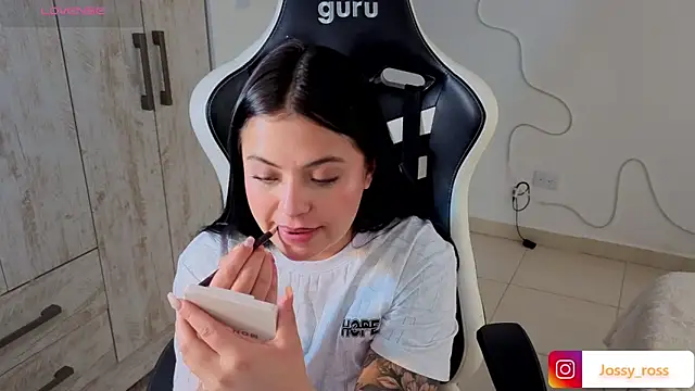 Victoryyy_ Live XXX-chat