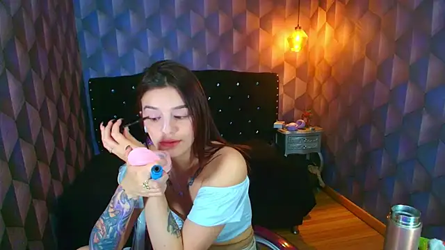 LiaHarryisのライブXXXチャット